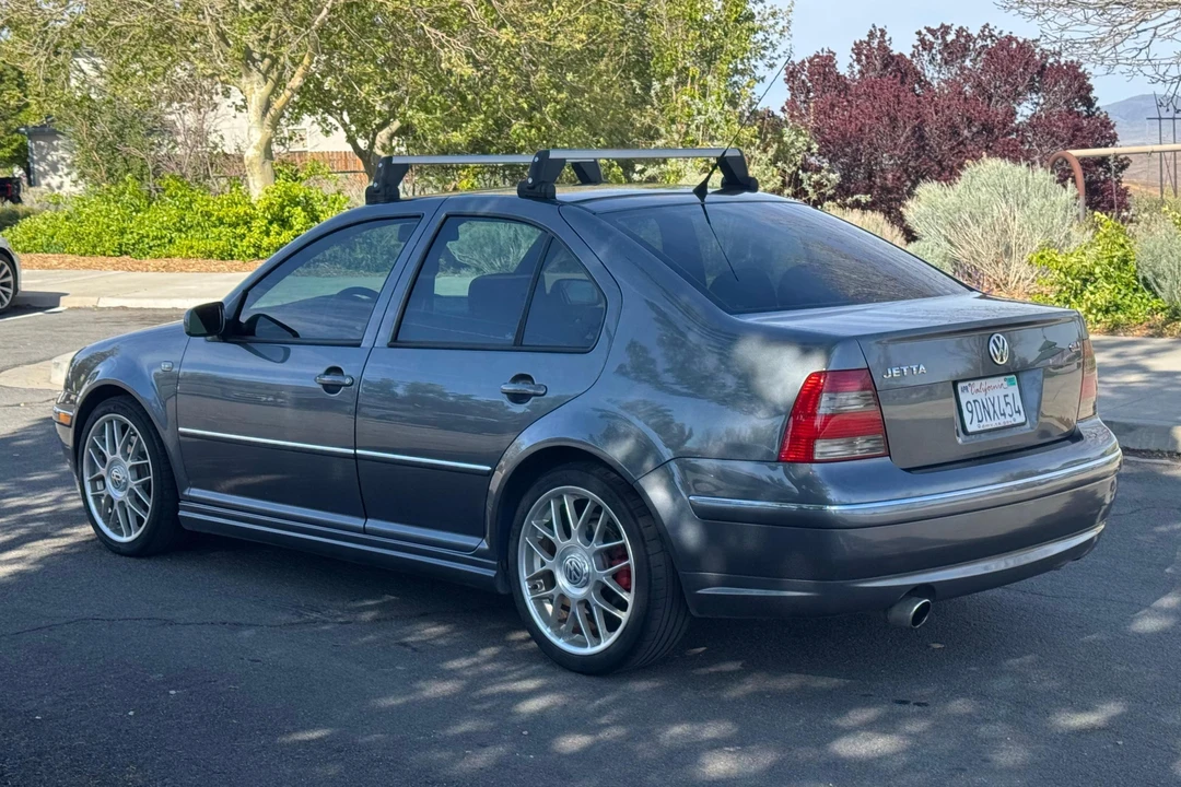 2004 Volkswagen A4 Jetta - Image 4 of 31