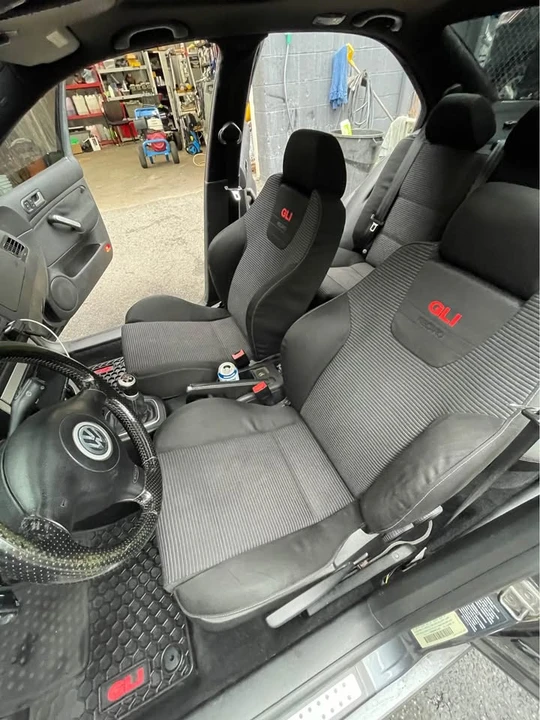 2004 Volkswagen A4 Jetta - Image 11 of 19