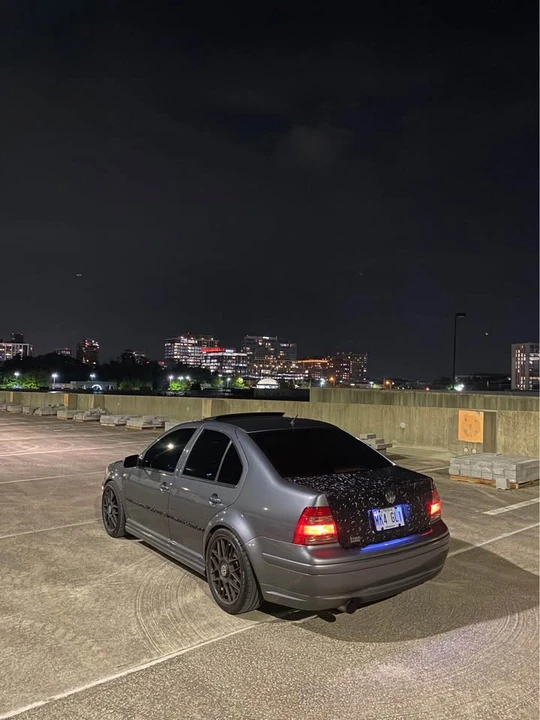 2004 Volkswagen A4 Jetta - Image 5 of 19