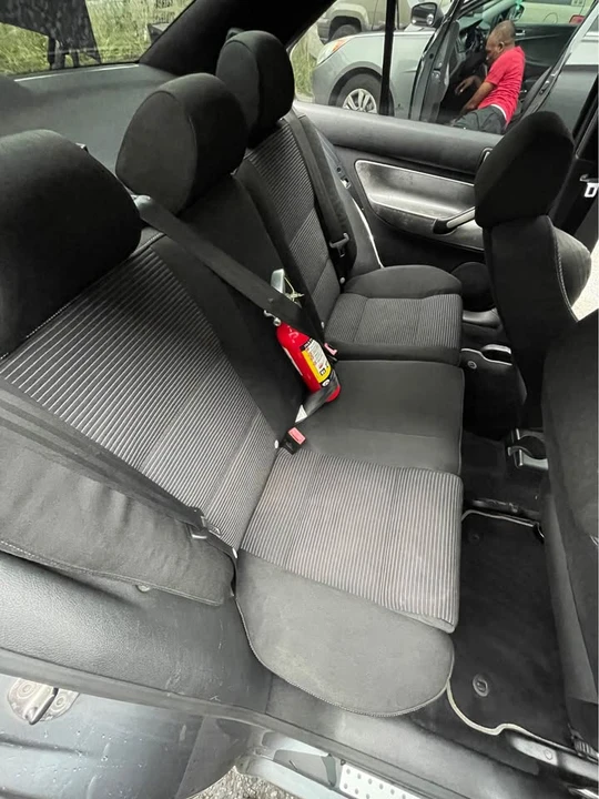 2004 Volkswagen A4 Jetta - Image 13 of 19