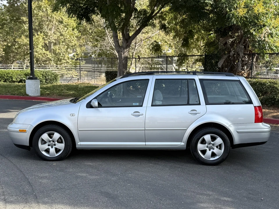 2004 Volkswagen A4 Jetta - Image 4 of 31