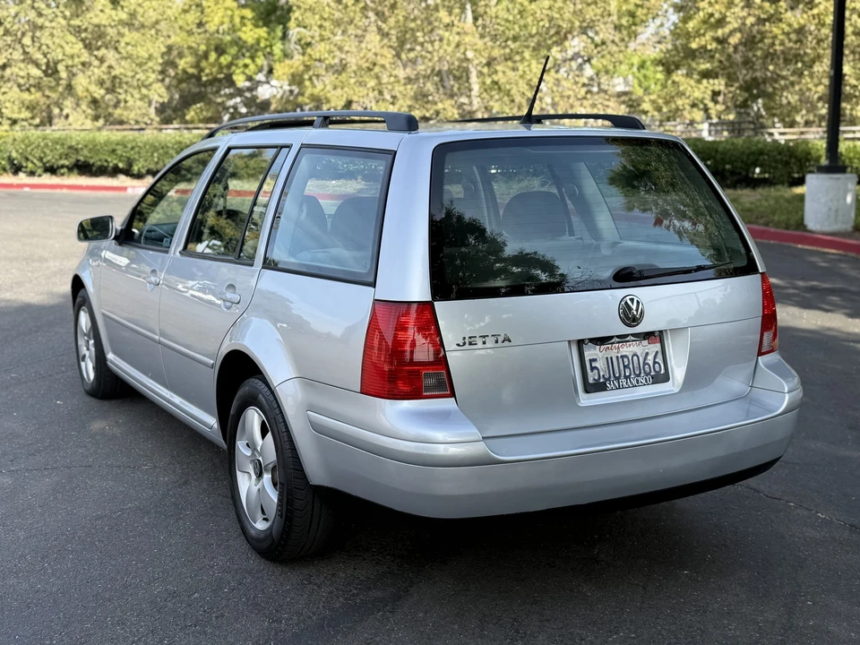 2004 Volkswagen A4 Jetta - Image 5 of 31