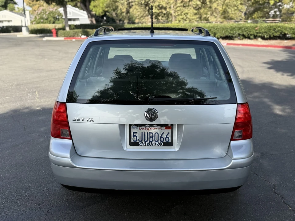 2004 Volkswagen A4 Jetta - Image 7 of 31