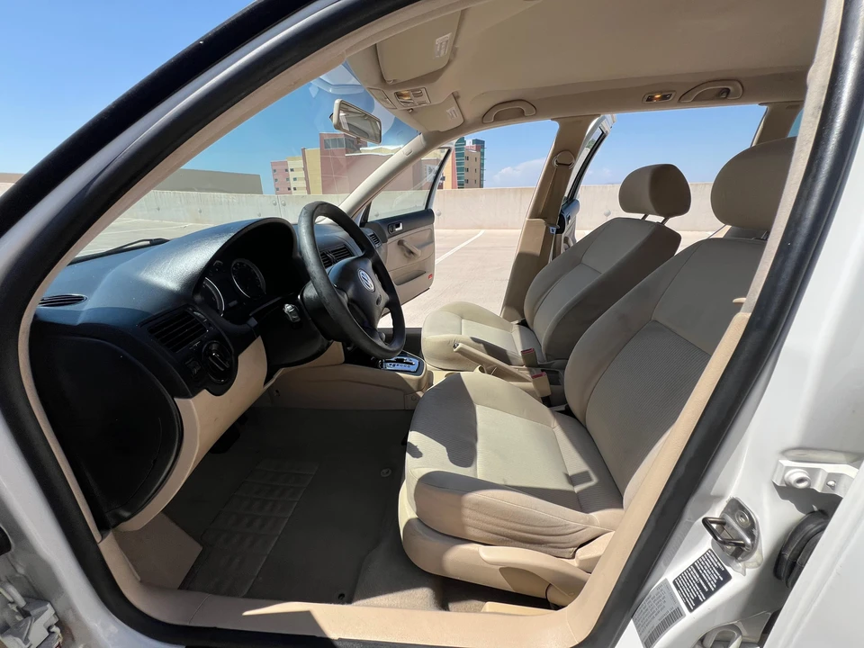 2004 Volkswagen A4 Jetta - Image 23 of 31