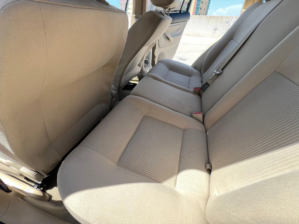 2004 Volkswagen A4 Jetta - Image 28 of 31