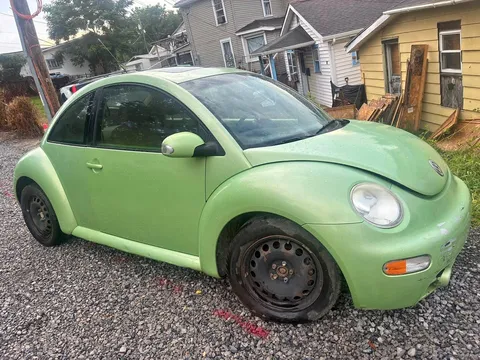 2004 Volkswagen New Beetle 2.5 Hatchback 2D