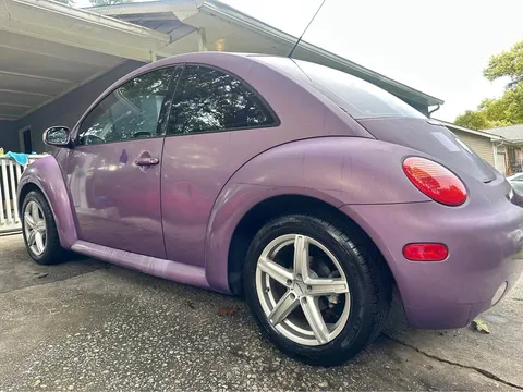 2004 Volkswagen New Beetle 2.5 Hatchback 2D