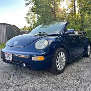 2004 Volkswagen New Beetle Convertible 2D