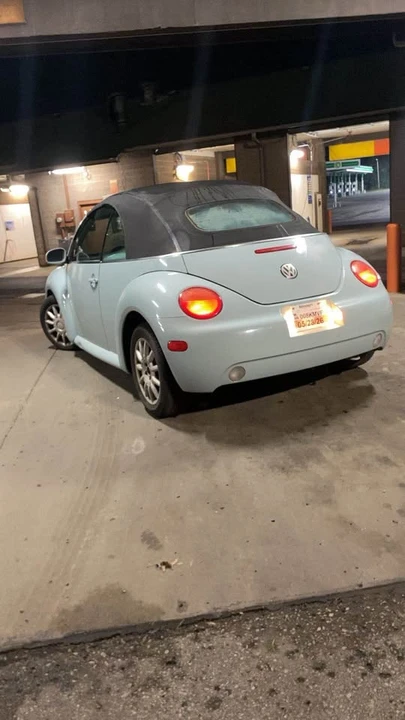 2004 Volkswagen New Beetle - Image 2 of 3