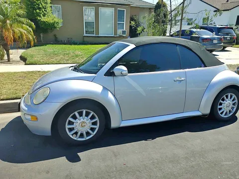 2004 Volkswagen New Beetle Convertible 2D