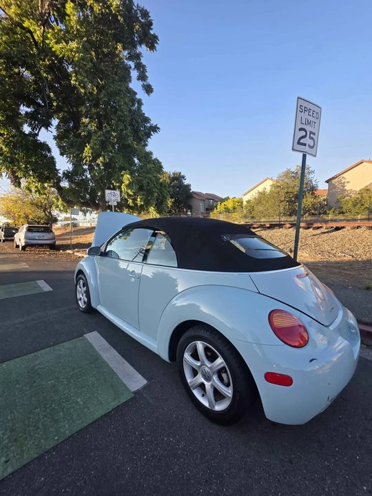 2004 Volkswagen New Beetle - Image 3 of 11