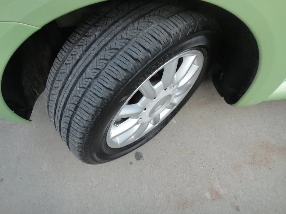 2004 Volkswagen New Beetle - Image 12 of 20