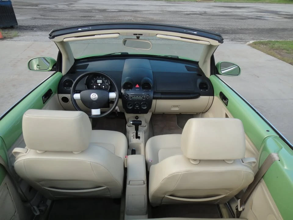 2004 Volkswagen New Beetle - Image 5 of 20