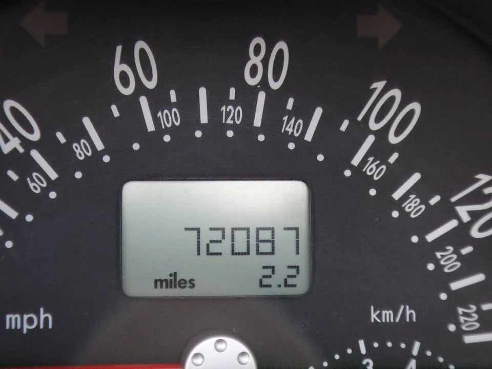 2004 Volkswagen New Beetle - Image 9 of 20