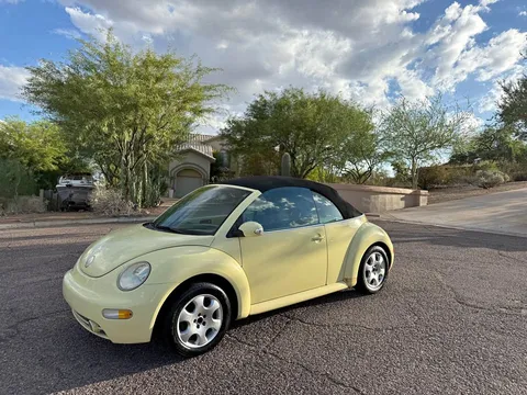 2004 Volkswagen New Beetle GL Convertible 2D