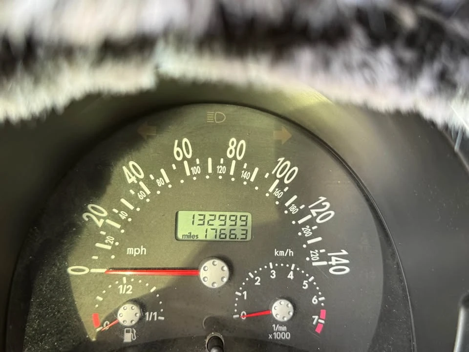 2004 Volkswagen New Beetle - Image 13 of 14