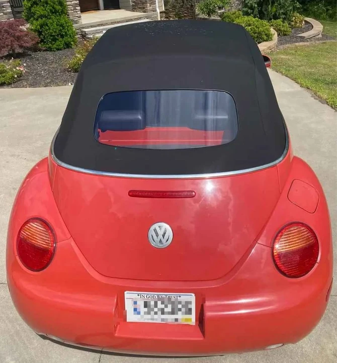 2004 Volkswagen New Beetle - Image 3 of 8