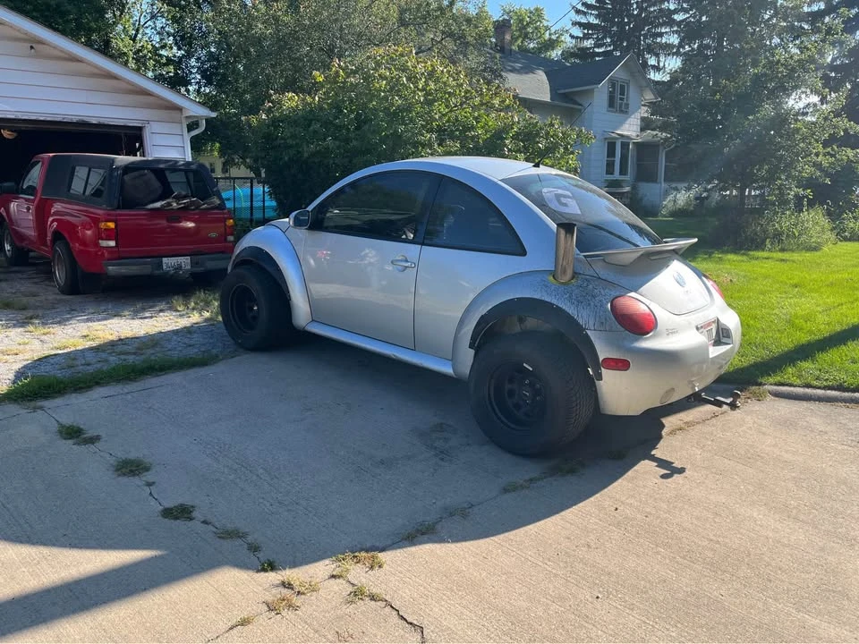 2004 Volkswagen New Beetle - Image 4 of 8