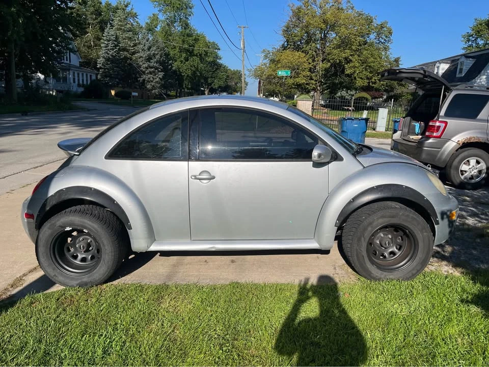 2004 Volkswagen New Beetle - Image 2 of 8