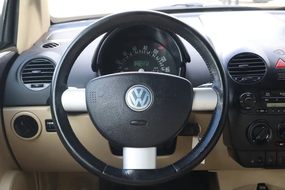 2004 Volkswagen New Beetle - Image 19 of 20