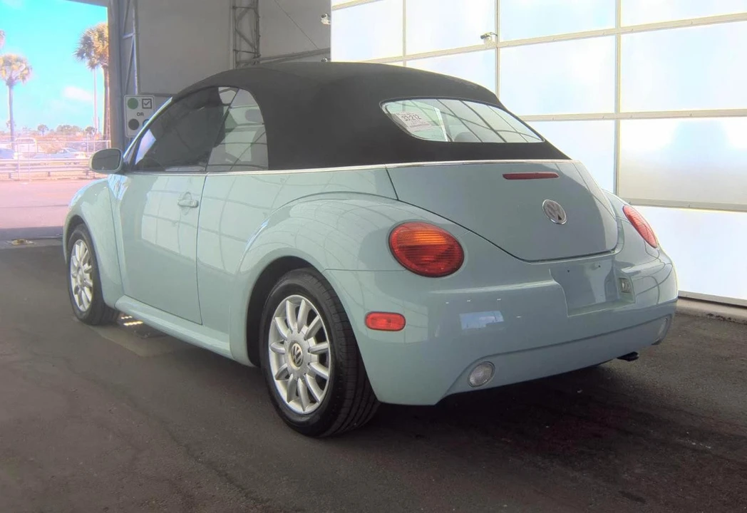 2004 Volkswagen New Beetle - Image 8 of 12