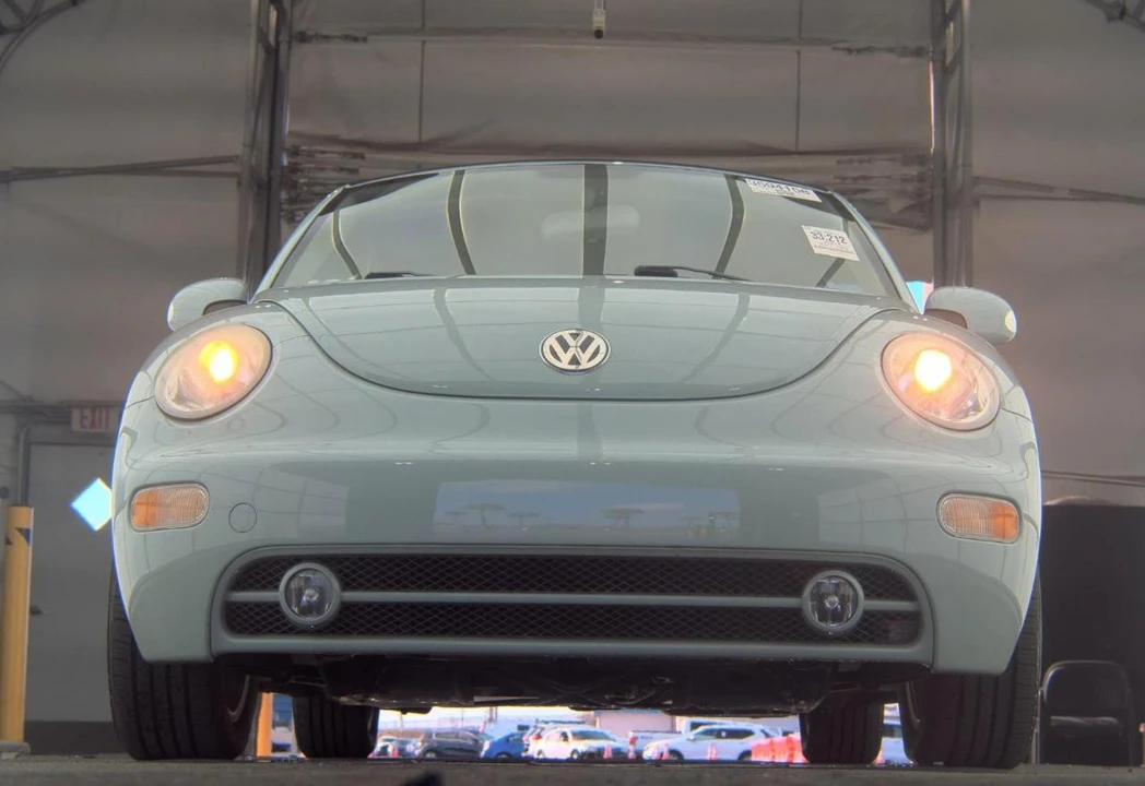 2004 Volkswagen New Beetle - Image 3 of 12
