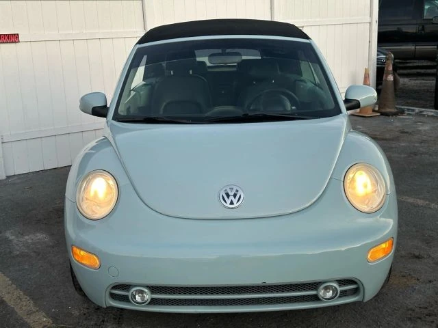 2004 Volkswagen New Beetle - Image 11 of 12