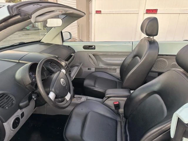 2004 Volkswagen New Beetle - Image 6 of 12