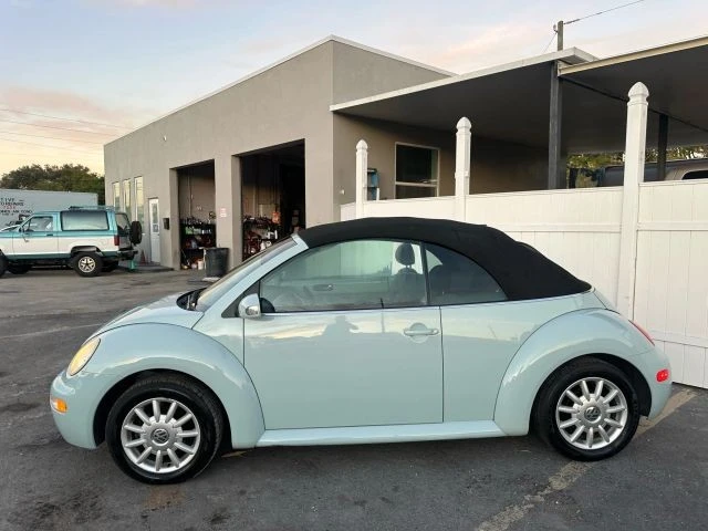 2004 Volkswagen New Beetle - Image 10 of 12