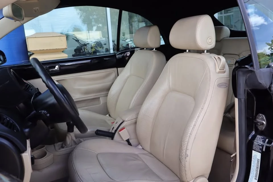 2004 Volkswagen New Beetle - Image 13 of 20