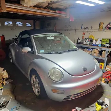 2004 Volkswagen New Beetle GLS Convertible 2D