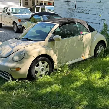 2004 Volkswagen New Beetle GLS Convertible 2D