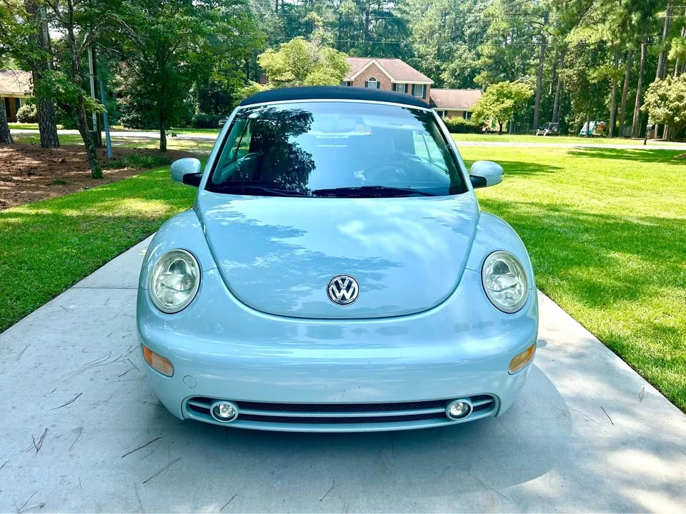 2004 Volkswagen New Beetle - Image 2 of 12