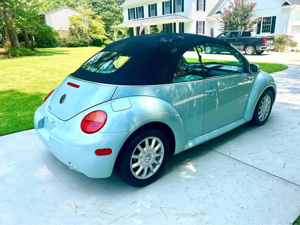 2004 Volkswagen New Beetle - Image 5 of 12