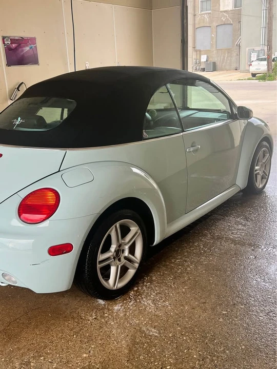 2004 Volkswagen New Beetle - Image 4 of 4