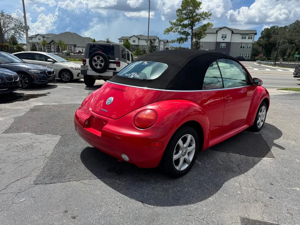 2004 Volkswagen New Beetle - Image 5 of 10