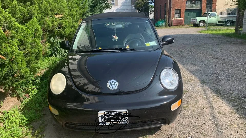 2004 Volkswagen New Beetle - Image 5 of 9