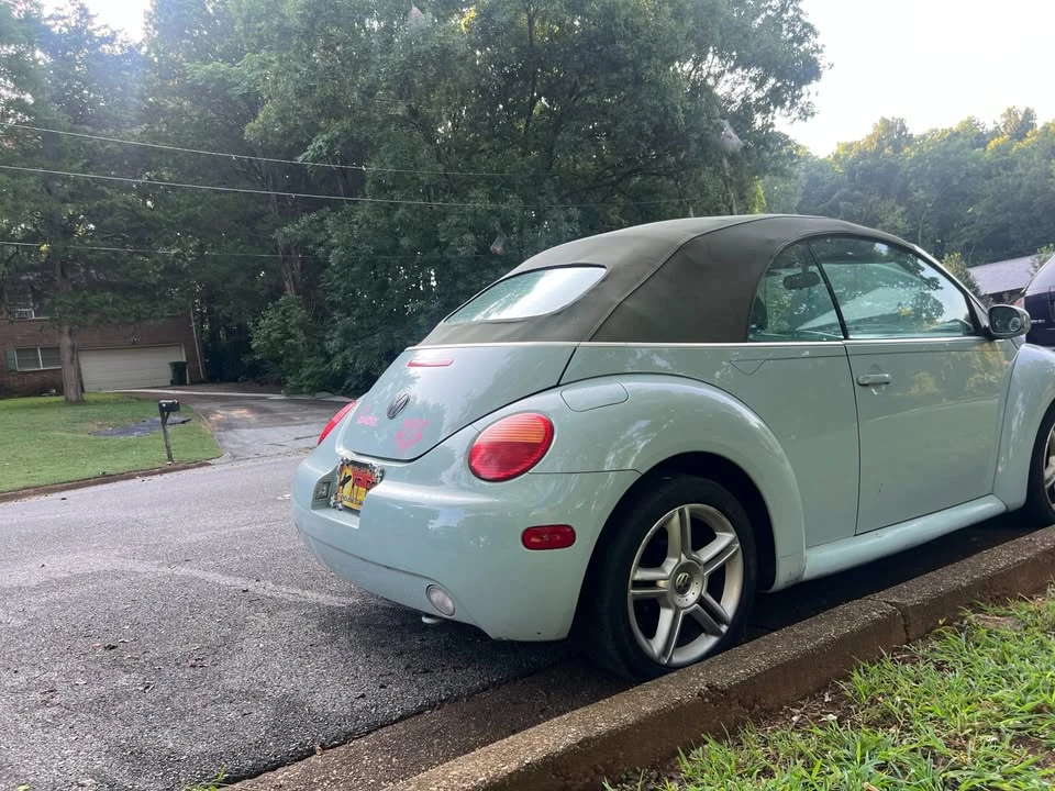 2004 Volkswagen New Beetle - Image 5 of 14