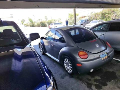 2004 Volkswagen New Beetle GLS Hatchback 2D