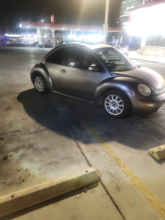 2004 Volkswagen New Beetle - Image 2 of 2
