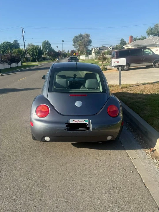 2004 Volkswagen New Beetle - Image 4 of 6