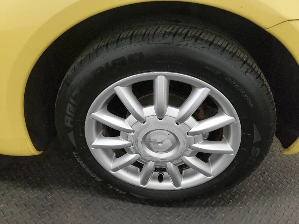 2004 Volkswagen New Beetle - Image 19 of 19