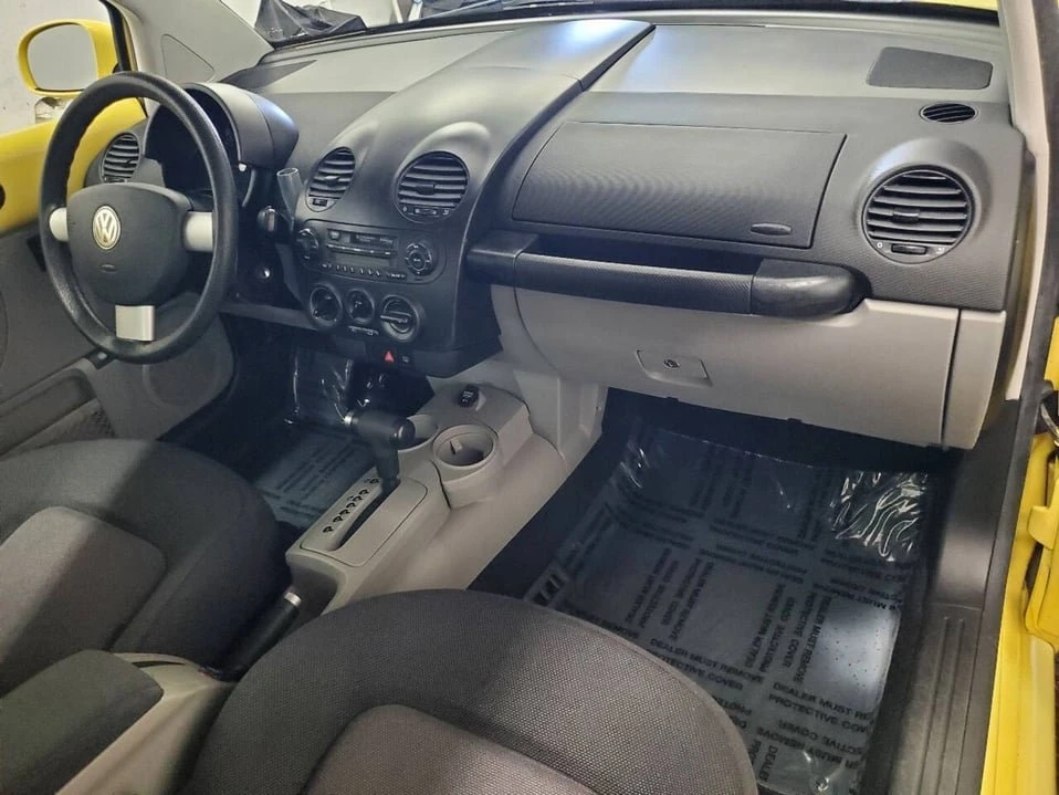 2004 Volkswagen New Beetle - Image 12 of 19