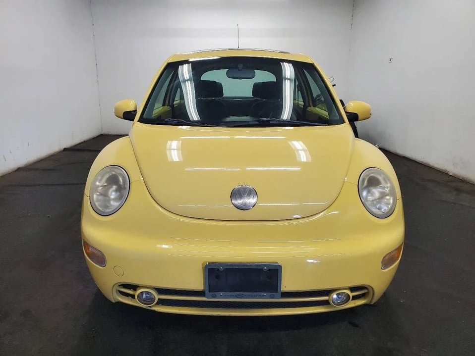 2004 Volkswagen New Beetle - Image 2 of 19