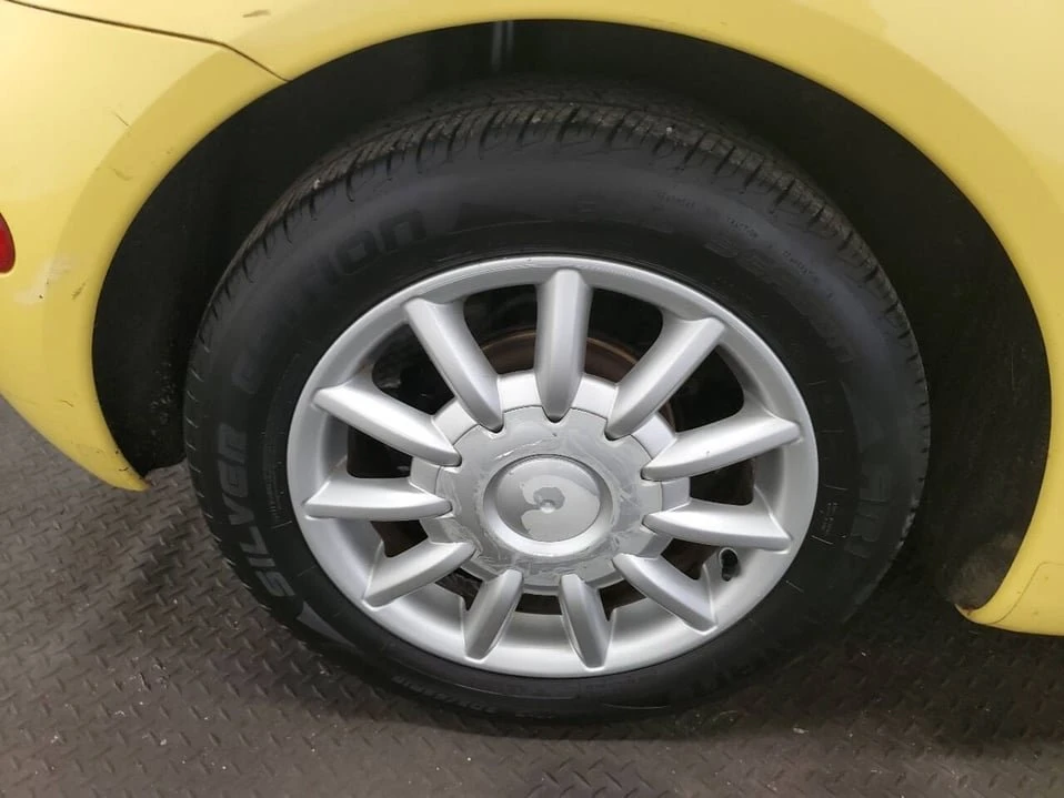2004 Volkswagen New Beetle - Image 16 of 19