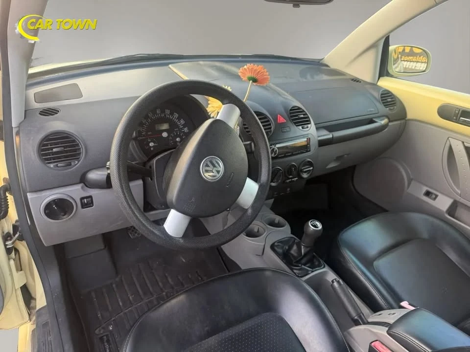 2004 Volkswagen New Beetle - Image 14 of 19