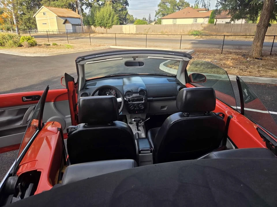 2004 Volkswagen New Beetle - Image 11 of 11