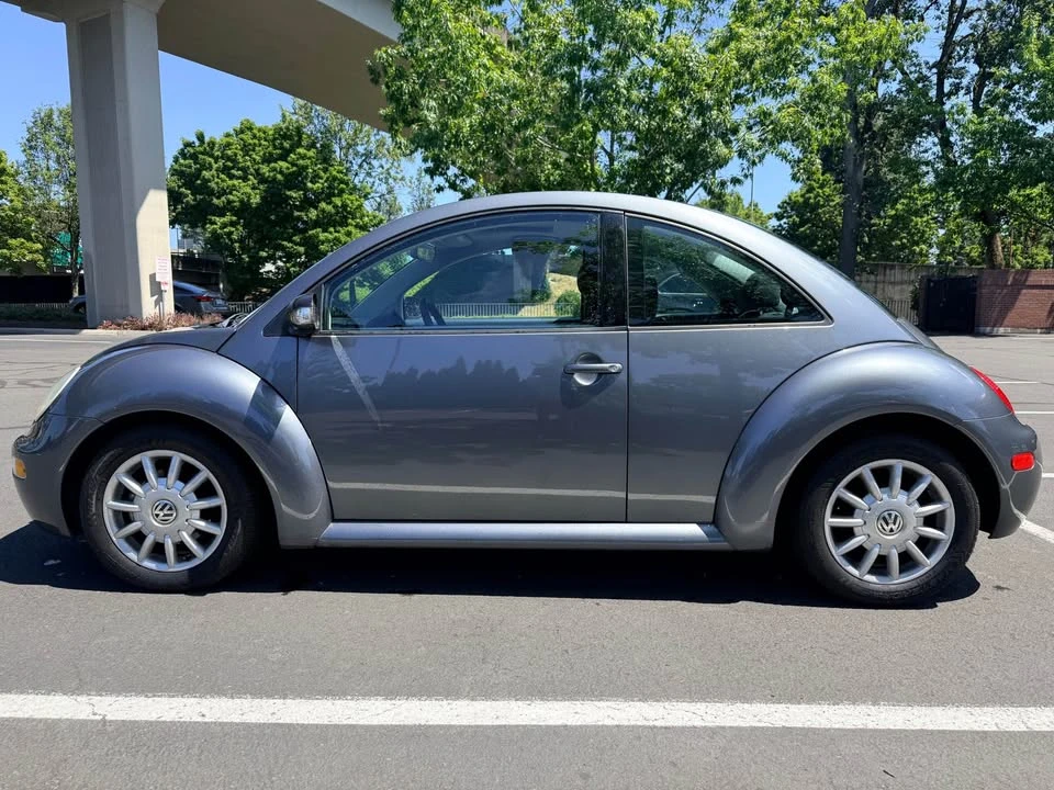 2004 Volkswagen New Beetle - Image 6 of 13