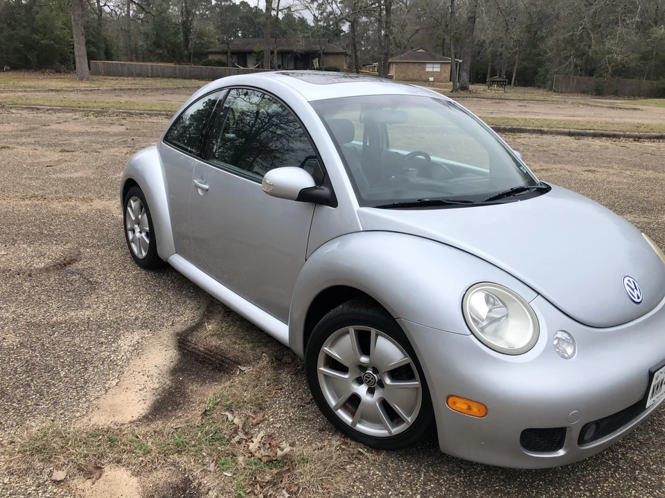 2004 Volkswagen New Beetle - Image 5 of 6