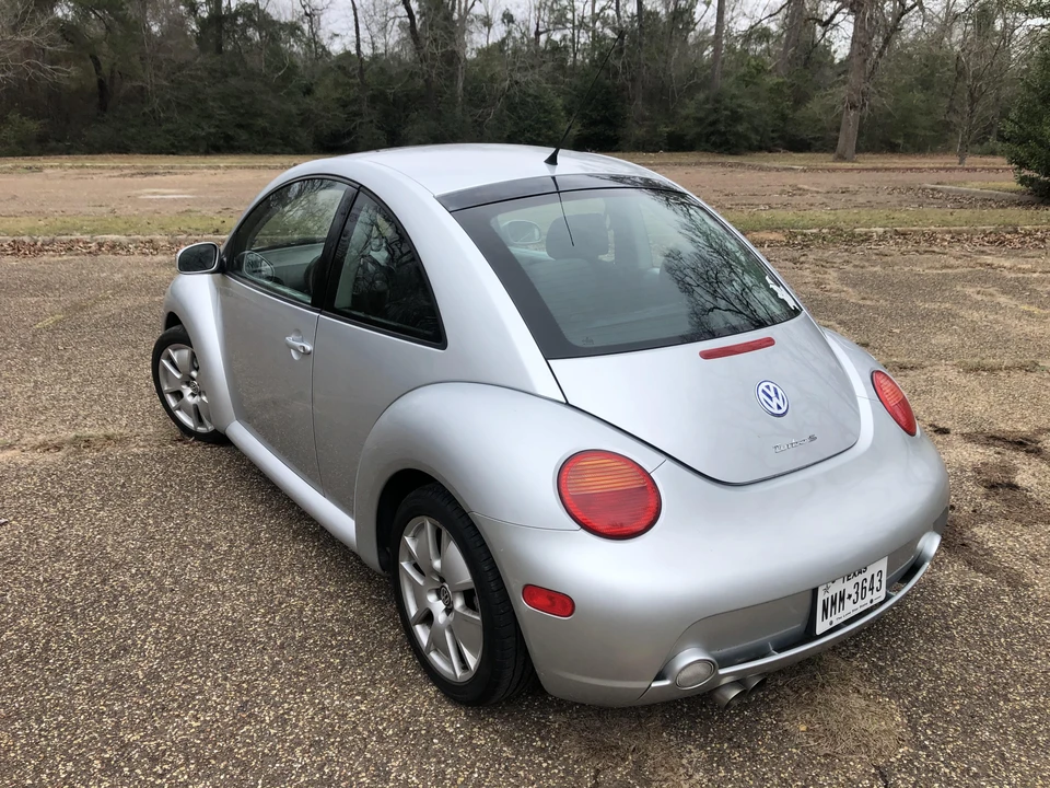2004 Volkswagen New Beetle - Image 3 of 6
